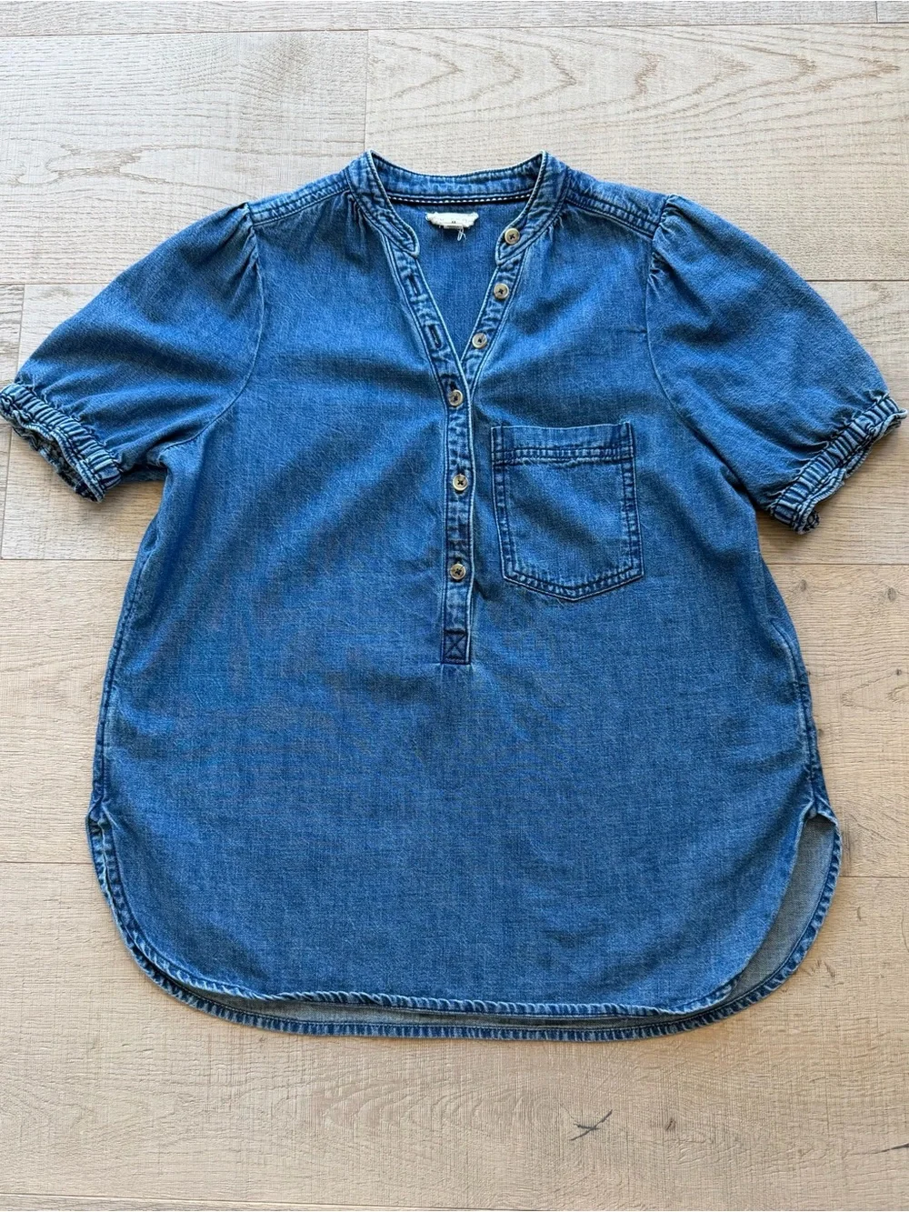 Pilcro Anthropologie denim shirt - Picture 1 of 6